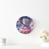 Donut Unicorn Wall Clock – Bewerkbare naam Ronde Klok (Huis)