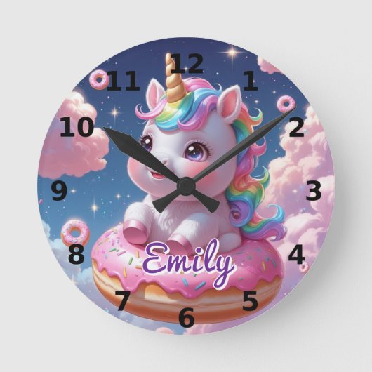 Donut Unicorn Wall Clock – Bewerkbare naam Ronde Klok (Voorkant)