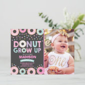 Donut Verjaardag Uitnodiging Donut Grow Up Party (Staand voorkant)