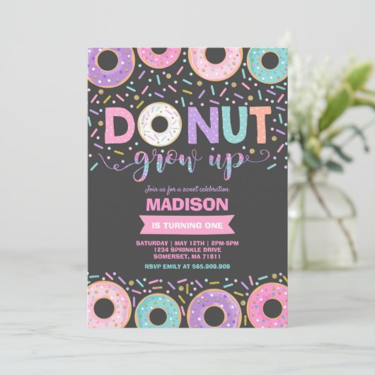 Donut Verjaardag Uitnodiging Donut Grow Up Party (Staand voorkant)