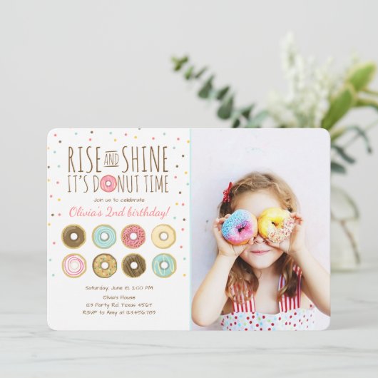 Donut Verjaardagsfeest Uitnodiging Rise and Shine (Staand voorkant)
