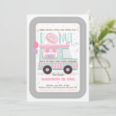 Donut verjaardagsfeestje rijden door verjaardagspa kaart (Staand voorkant)