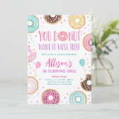 Donut wil deze roze zweet-meisje vrijdagavond miss kaart (Staand voorkant)