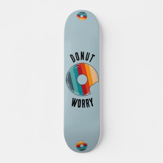 Donut Worry Green Retro Skateboard Deck (Voorkant)