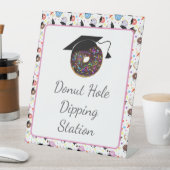 Donuts and Degrees Afstuderen Donut Dipping Reclamebord Met Voetstuk (Insitu)