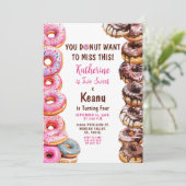 Donuts Broer en Zuster Gezamenlijk Verjaardagsfees Kaart (Staand voorkant)