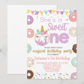 Donuts en een eenhoorn meisjesverjaardagsuitnodigi kaart (Voorkant / Achterkant)