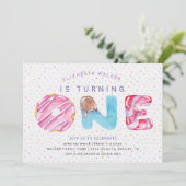 Donuts en Sprinkles eerste verjaardagsuitnodiging (Staand voorkant)
