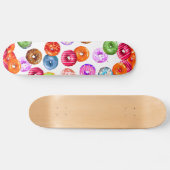 Donuts naadloos patroon + jouw achtergrond & ideeë skateboard (Horizontaal)