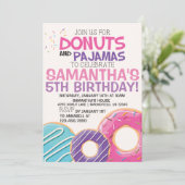 Donuts & pyjama verjaardagsuitnodiging | 5x7 kaart (Staand voorkant)