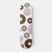 Donuts, roze donuts, bruine donuts persoonlijk skateboard (Voorkant)