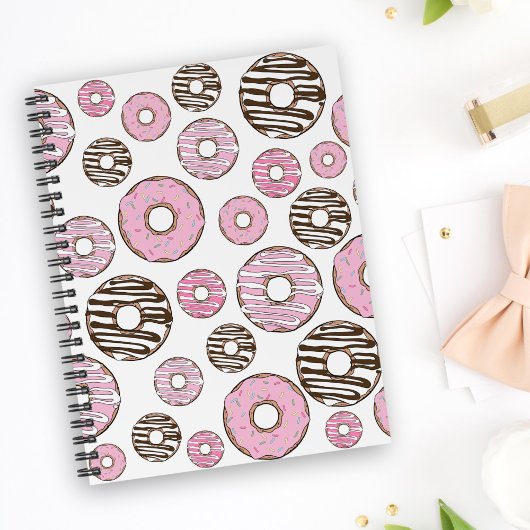 Donuts, roze donuts, witte donuts notitieboek