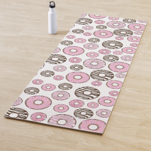 Donuts, roze donuts, witte donuts yogamat (In situ)
