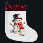 donzige marshmallow-sneeuwpop grote kerstsok<br><div class="desc">Afbeelding een heerlijke kerstkous met een schattige, donzige sneeuwman gemaakt van marshmallows. Rond zijn basis lijken marshmallows met roze centra te smelten. Hij heeft een hoge hoed en een met polka bezaaide sjaal. De kous is afgewerkt met een rand die sprankelende glitter nabootst in een rijk rood, wat een mooi...</div>