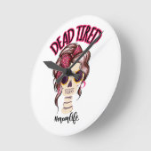 Dood moe mam leven skelet messy bun bandana ronde klok (Hoek)