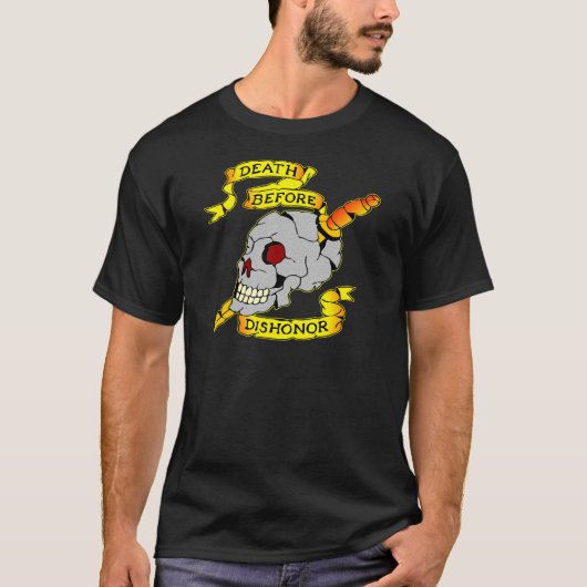 Dood voor Dishonor Skull & Dagger Tattoo T-shirt (Voorkant)