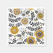 Doodle bloemen en bladeren in geel en zwart servet (Voorkant)