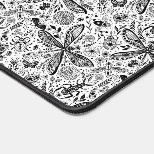 Doodle-bugs in donkerblauw bureaumat (Hoek)