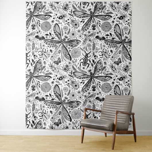 Doodle-bugs in donkerblauw wandkleed (In situ)