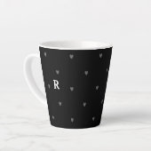Doodle Hearts Pattern Black Red Monogram Initiaal Latte Mok (Linkerhoek)