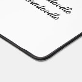 Doodle hond in bladeren bureaumat (Hoek)