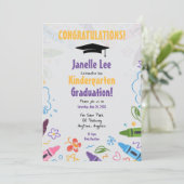 Doodle Kindergarten Uitnodiging voor afstudeerfees (Staand voorkant)