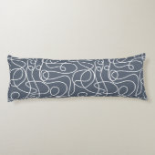 Doodle Line Art Patroon | Wit op blauw-grijs Lichaamskussen (Achterkant)