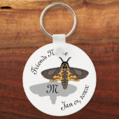Doodse Hawk Head Moth Monogram Sleutelhanger (Voorkant)