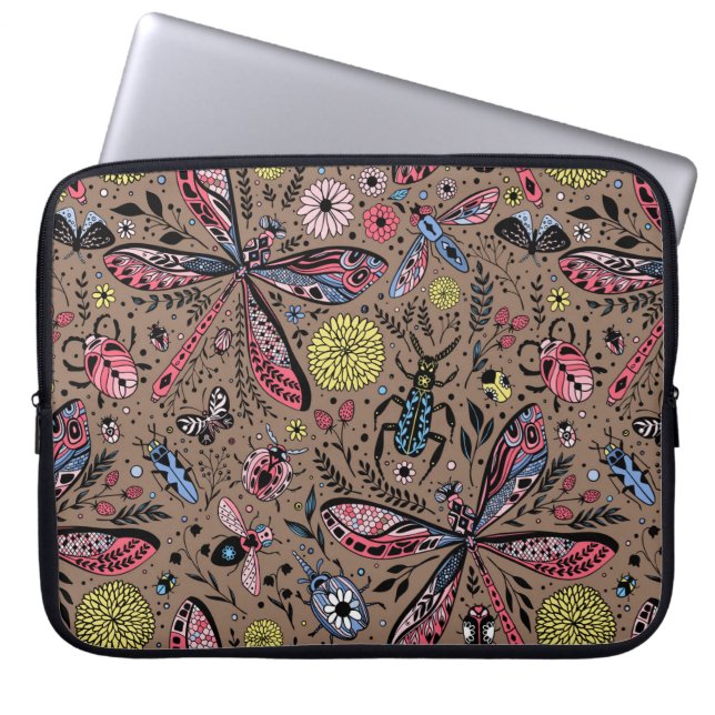 Doogavebeestjes op mochasbruin laptop sleeve (Voorkant)