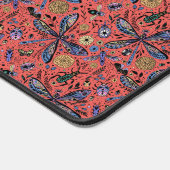 Doogaveinsecten op koraalrood bureaumat (Hoek)