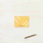 Dooier Geel Schuine Beginletters & Uw Naam Post-it® Notes (Op bureau)