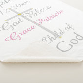 Doop Cross Meisje Roze Rammelaar Medium Sherpa Deken (3/4)