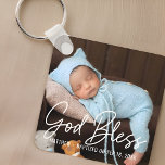 Doop God zegene eenvoudige elegante moderne Baby F Sleutelhanger<br><div class="desc">Dit eenvoudige en moderne ontwerp is samengesteld uit serif typografie en voeg aangepaste foto's toe,  voeg de naam van de baby en maand en jaar van de doop toe</div>