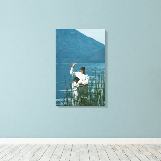 Doop in Lake Atitlan™ versie 2 LDS Art Poster Canvas Afdruk (Insitu (Houten vloer))