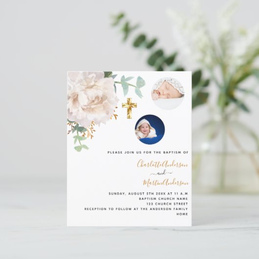 Doop tweeling bloemenfoto budget uitnodiging (Staand voorkant)