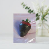Door chocolade gedekte aardbeien briefkaart (Staand voorkant)