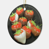 Door chocolade ontsloten aardbeien keramisch ornament (Links)