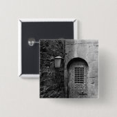 Door de gevangenis van Newgate Vierkante Button 5,1 Cm (Voorkant /achterkant)