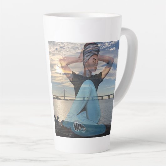 Door de mok van de zon latte (Rechterhoek)