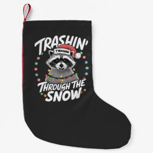 Door de sneeuw stampen, grappige wasbeer kerst kleine kerstsok