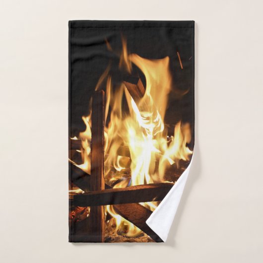 Door de vlammen bad handdoek (Handdoek)