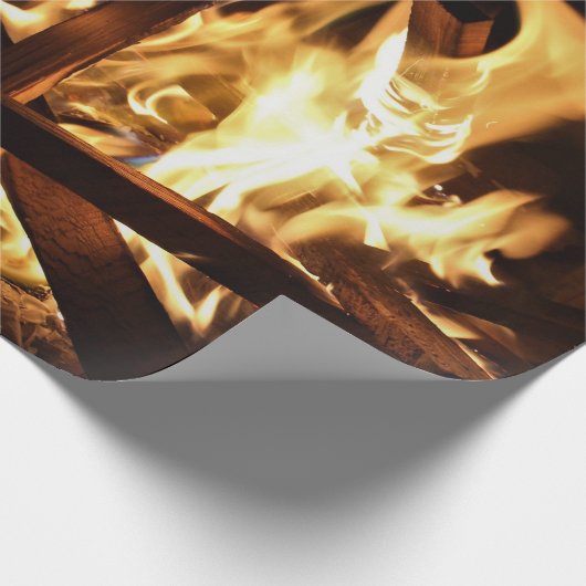 Door de vlammen cadeaupapier (Hoek)