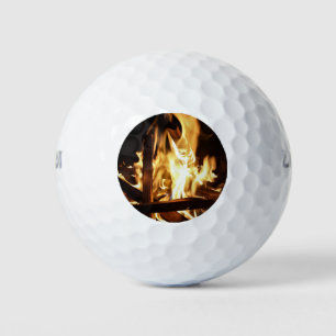 Door de vlammen golfballen