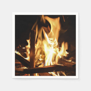 Door de vlammen servet