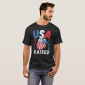 DOOR DE VS GEBOREN EN GERAISEERD - GOED AMERIKAANS T-SHIRT (Voorkant volledig)