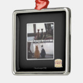 Door dik en dun metalen ornament (Links)