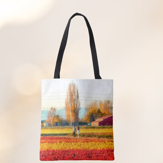 Door gouden en rode Tulpvelden rollen Tote Bag