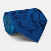 Door het glas, huilende boom Abstracte kunst blauw Stropdas (Opgerold)