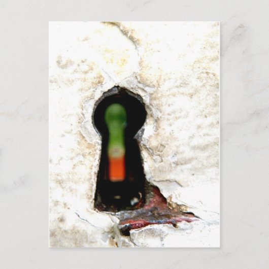 door het sleutelgat briefkaart (Voorkant)