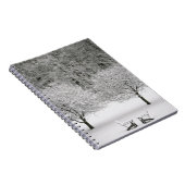 Door sneeuw bedekt landschap notitieboek (Rechterzijde)